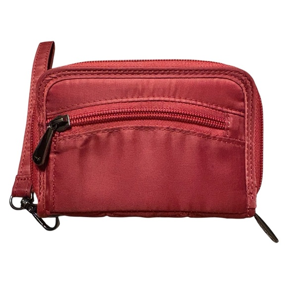 Lug RFID Quilted Wristlet Rodeo Wallet Rosewood NWOT Rare Sold Out Color - Picture 2 of 8